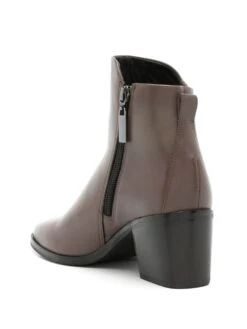 Femme Sarah Chofakian Bottes Tilly à Bout Carré 40 Mm 8 Femme Sarah Chofakian Bottes Tilly à Bout Carré 40 Mm -Salvatore Ferragauio Magasin 20290325 50408105 1000